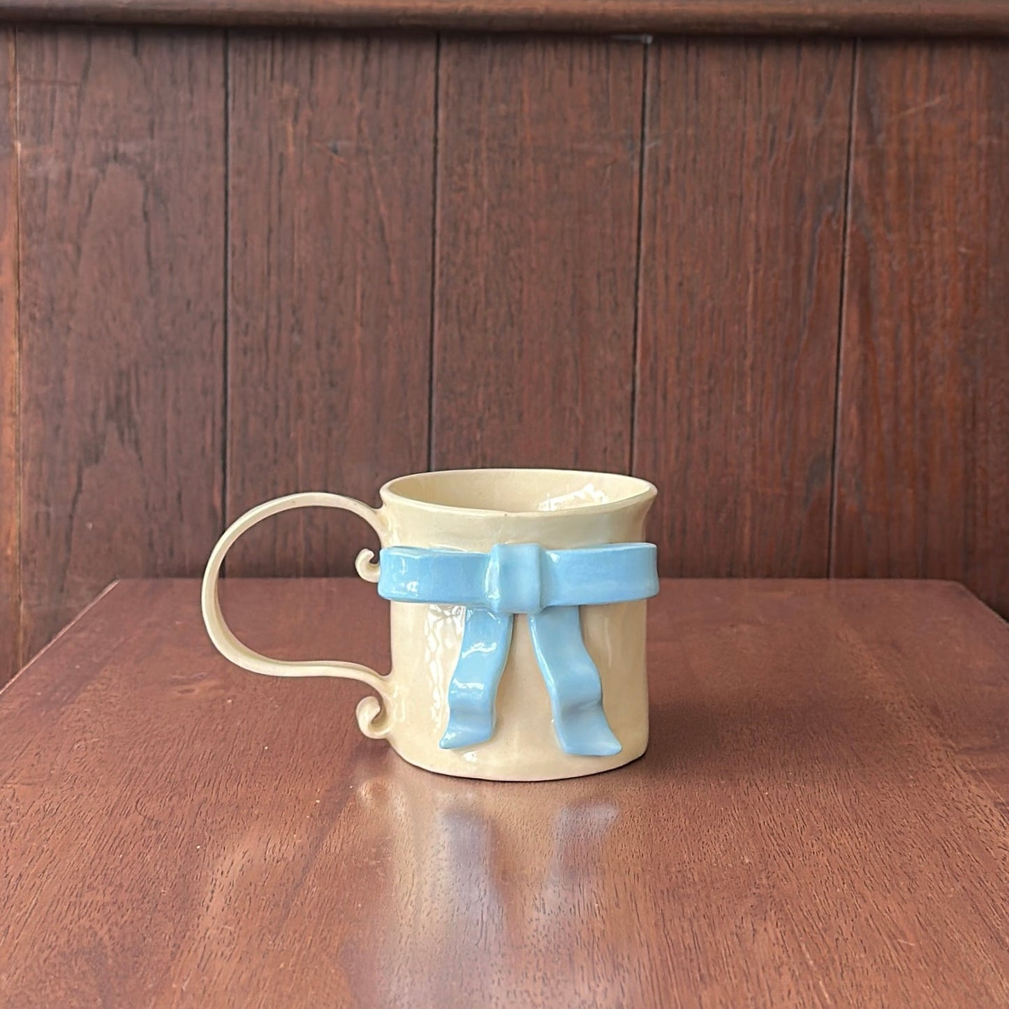 Dolce Ribbon Mug in Cloud Blue